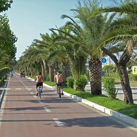 アパート Comfortable Flat In Alba Adriatica, Abruzzo Italy アルバ・アドリアティカ